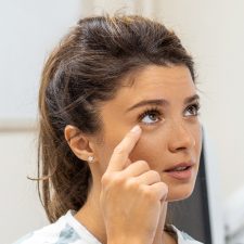 Signs You Should See a Retina Specialist: Early Warning Symptoms
